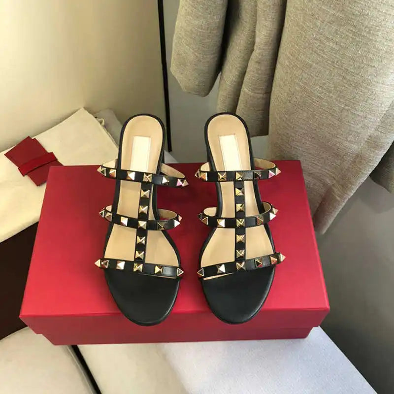 Chunky Leather Rivets High heels