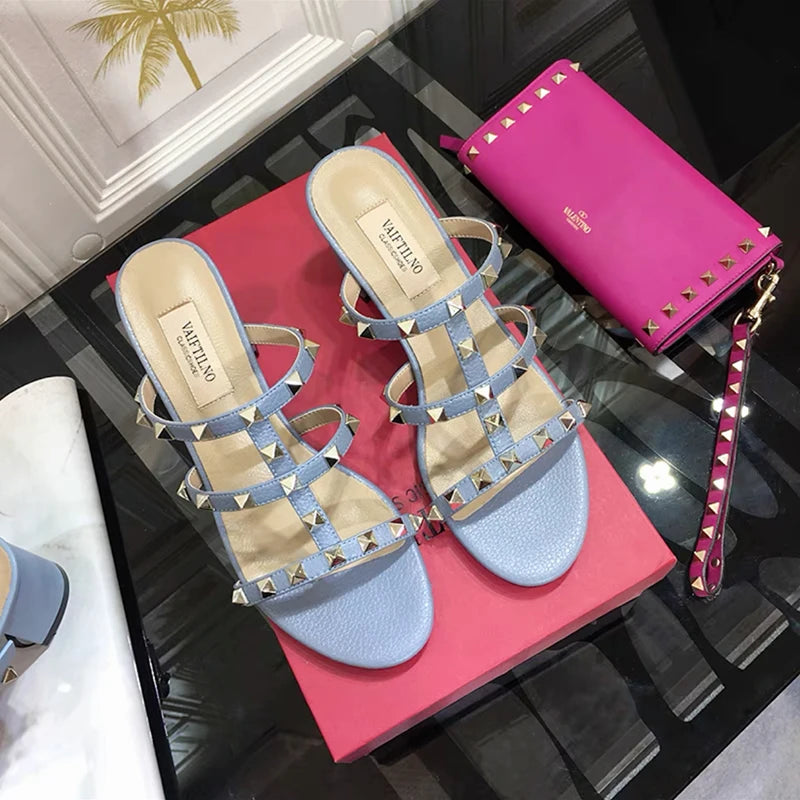 Chunky Leather Rivets High heels