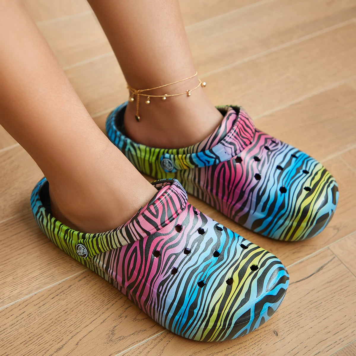 Slip On Lightweight Two-Way Wear Garden Clogs